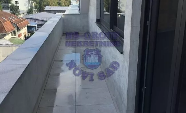 Šestosoban stan | 4zida