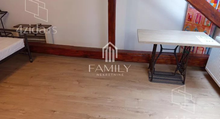 Četvoroiposoban stan | 4zida