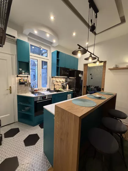 Vukov Spomenik | 4zida.rs