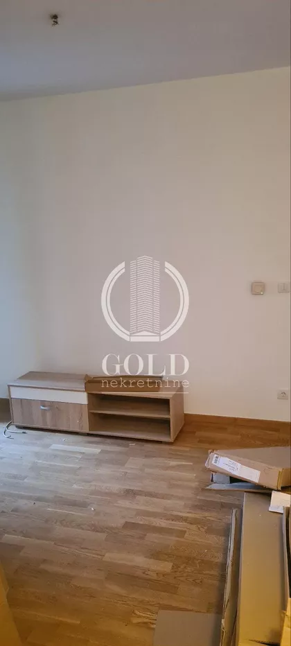 Bulevar Cara Lazara | 4zida.rs