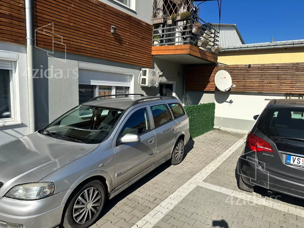 Dvoiposoban stan | 4zida