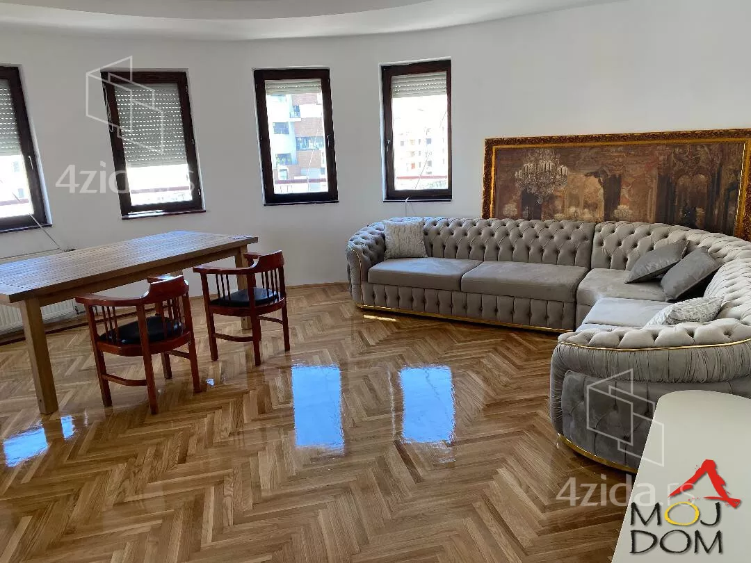 Petosoban stan | 4zida