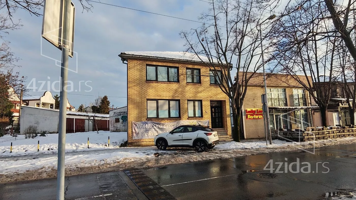 Poslovni prostor | 4zida