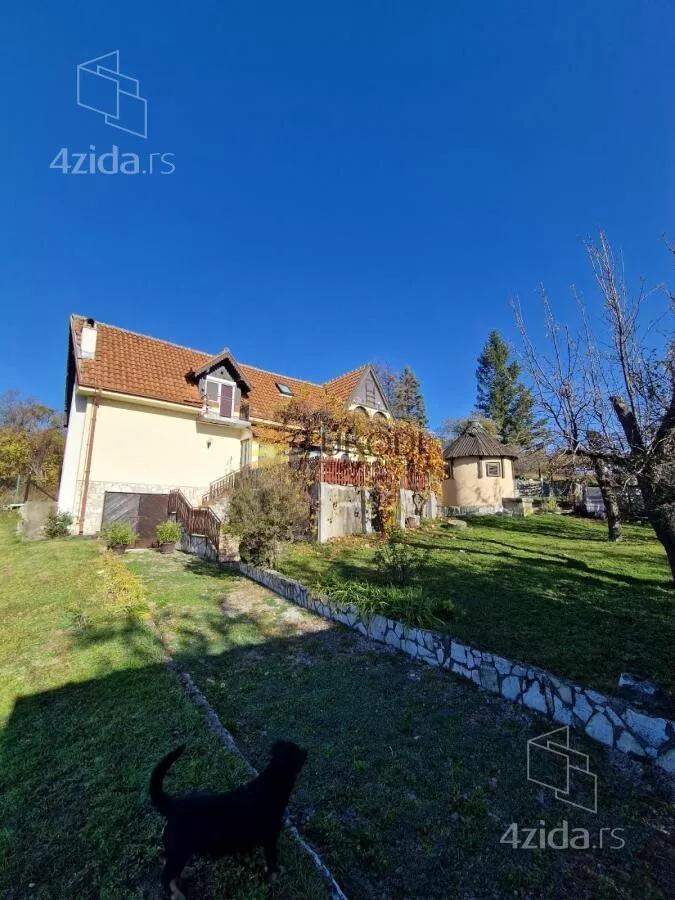 Kuća | 4zida