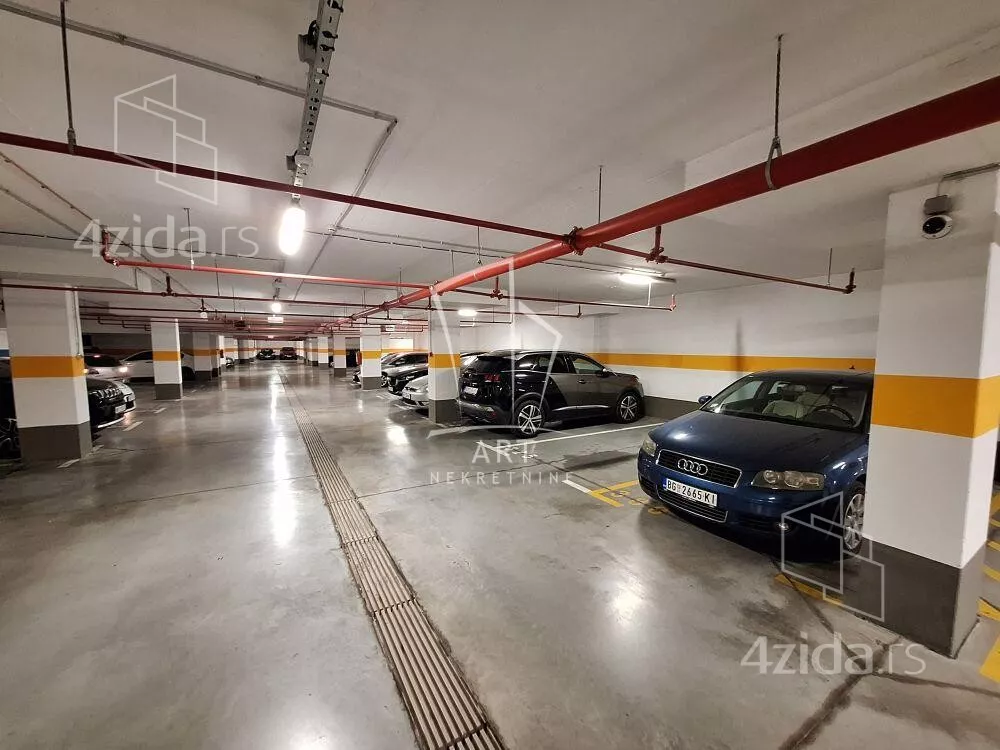 Garaža | 4zida