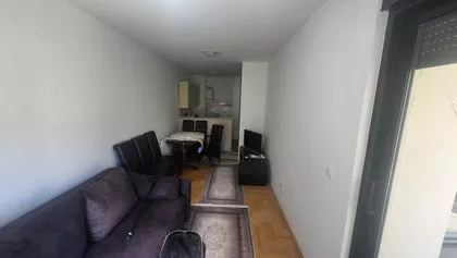 Crveni Pevac | 4zida.rs