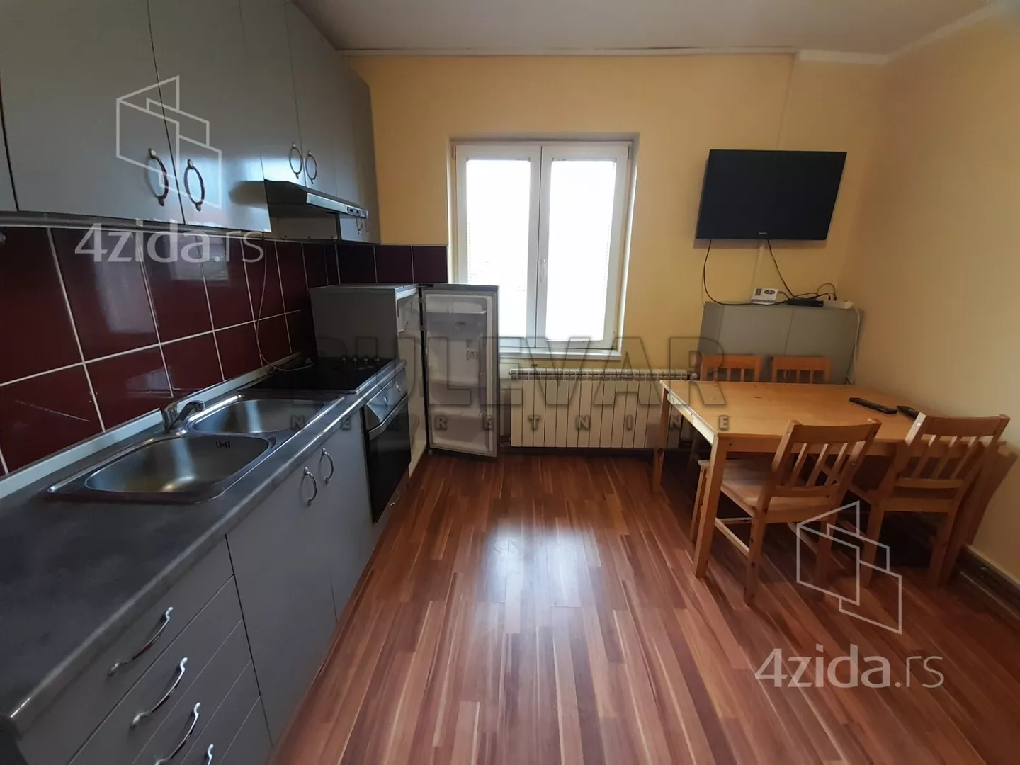 Troiposoban stan | 4zida