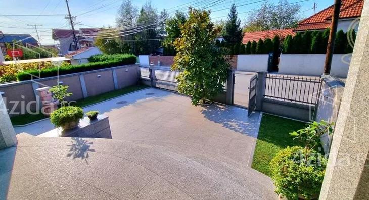 Poslovna zgrada | 4zida