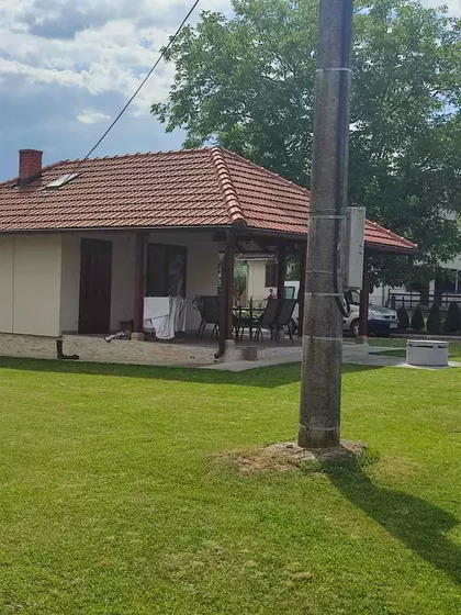 Radnička 27 | 4zida.rs