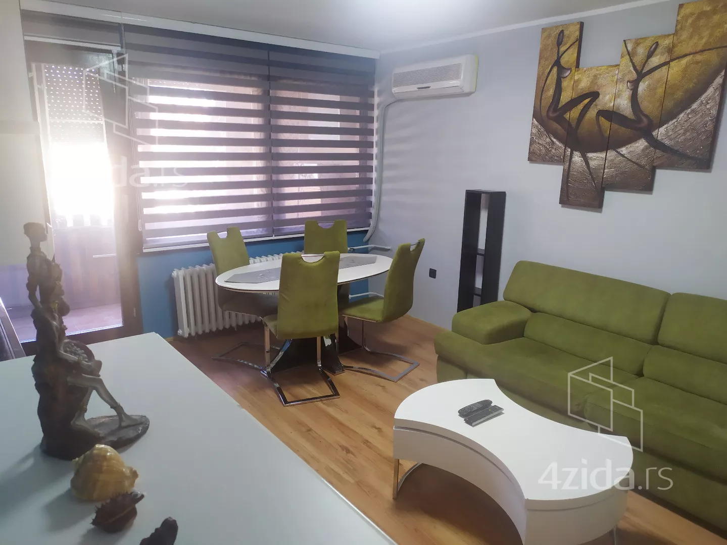 Dvoiposoban stan | 4zida