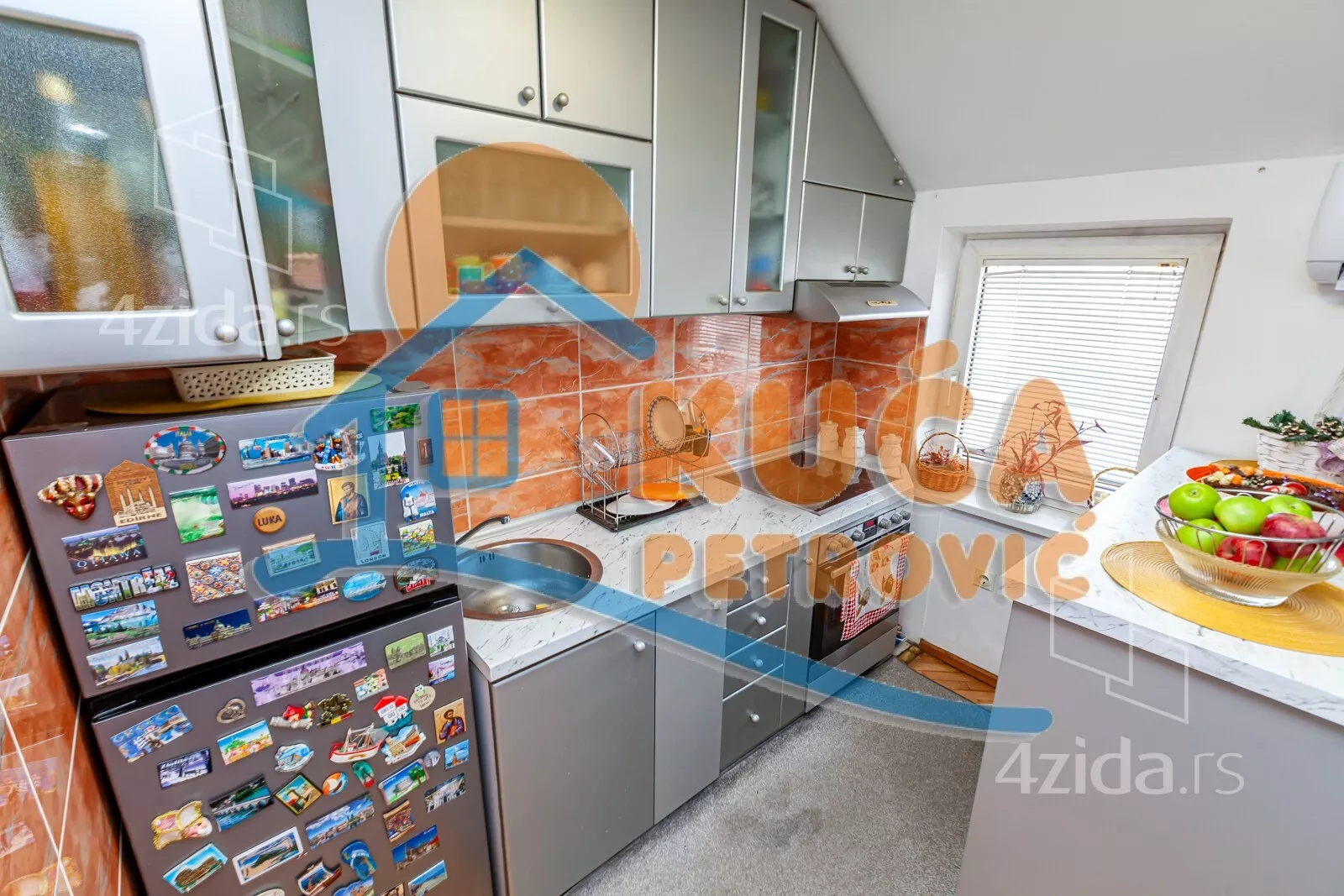 Dvoiposoban stan | 4zida