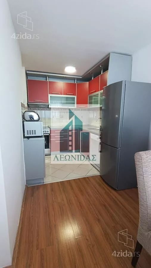 Četvoroiposoban stan | 4zida