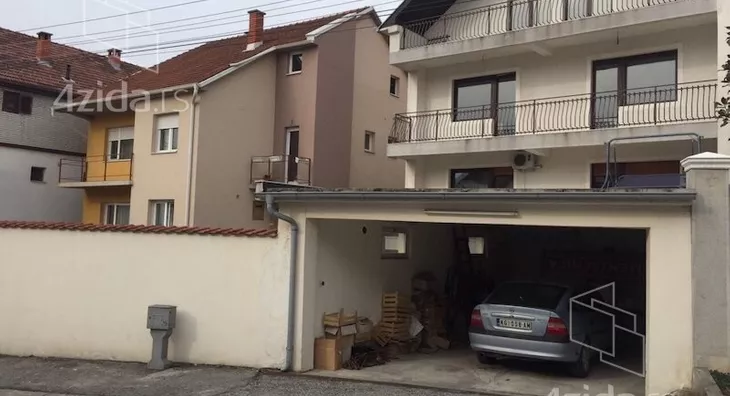 3-etažna kuća | 4zida