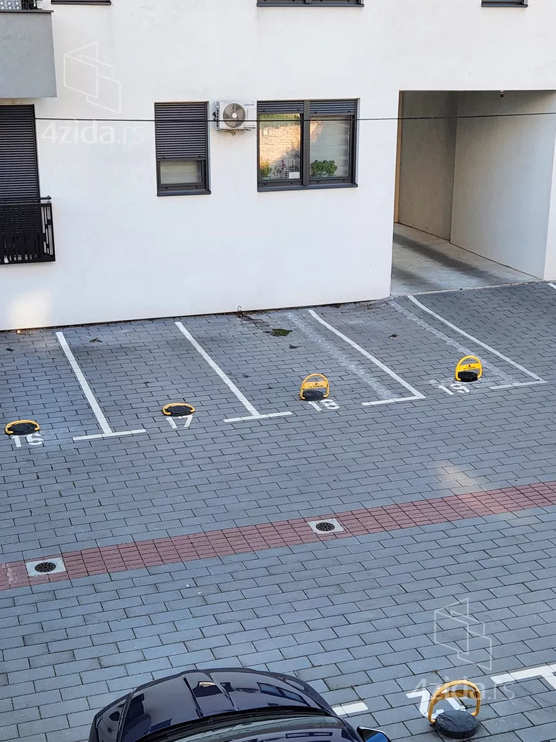 Parking | 4zida