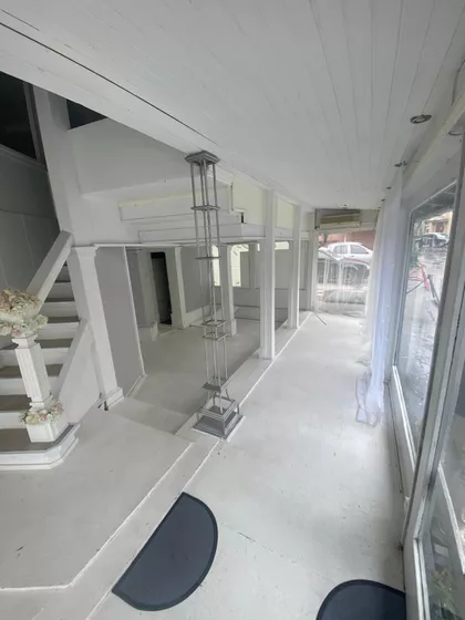 Nemanjina bb | 4zida.rs