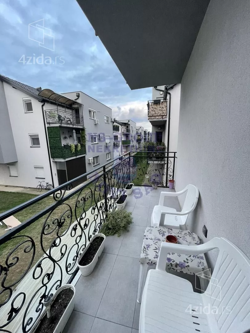 Troiposoban stan | 4zida