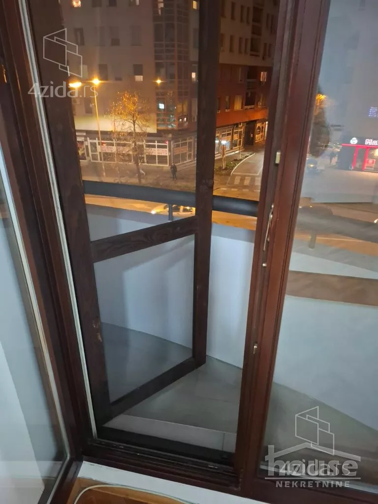 Četvoroiposoban stan | 4zida