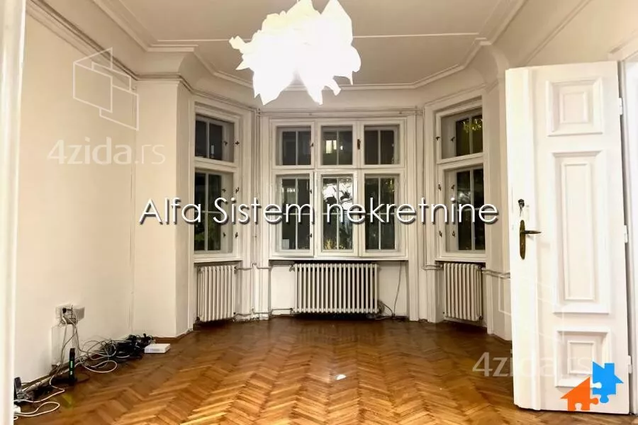 Četvoroiposoban stan | 4zida