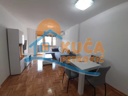 Prvomajska | 4zida.rs