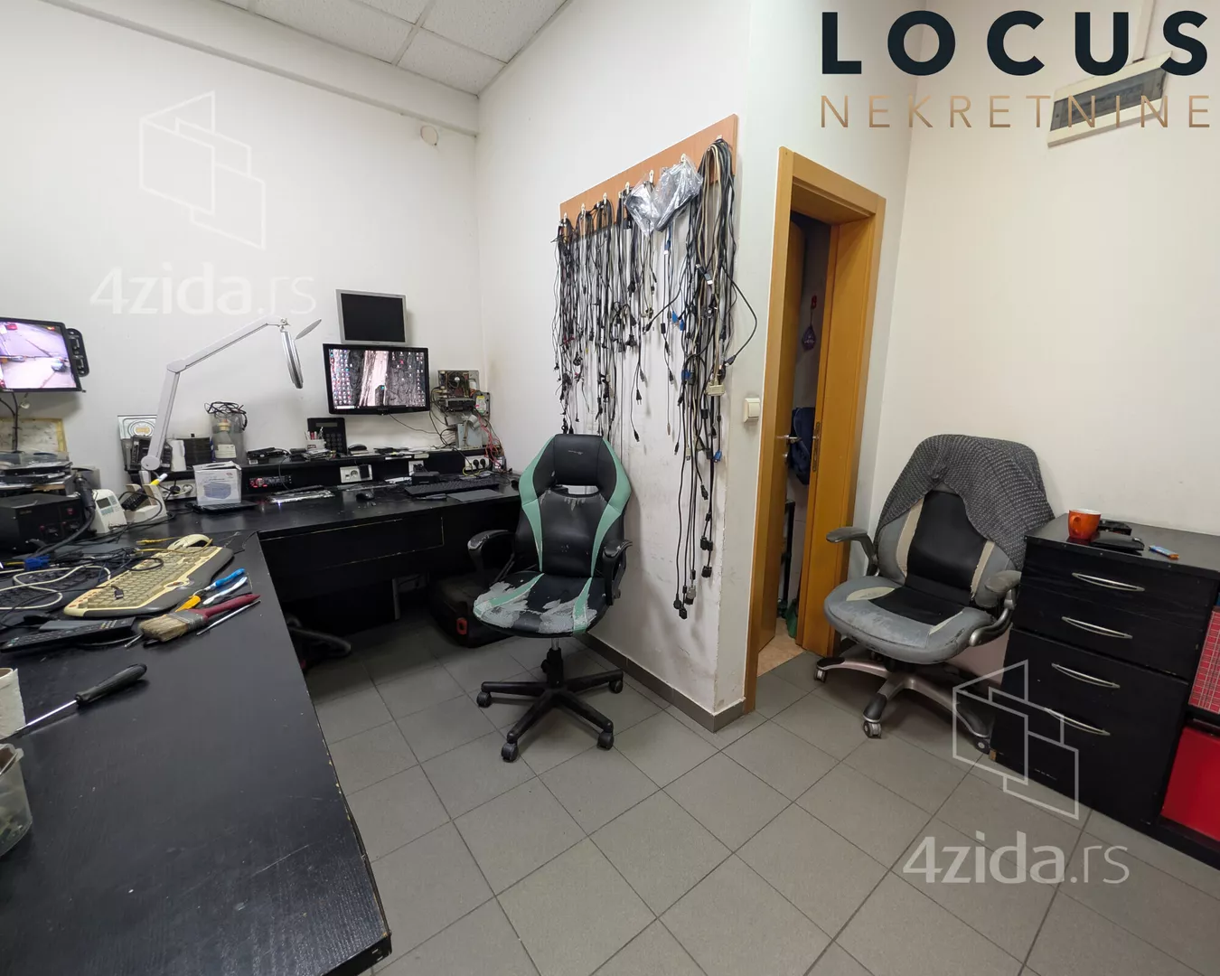 Lokal | 4zida