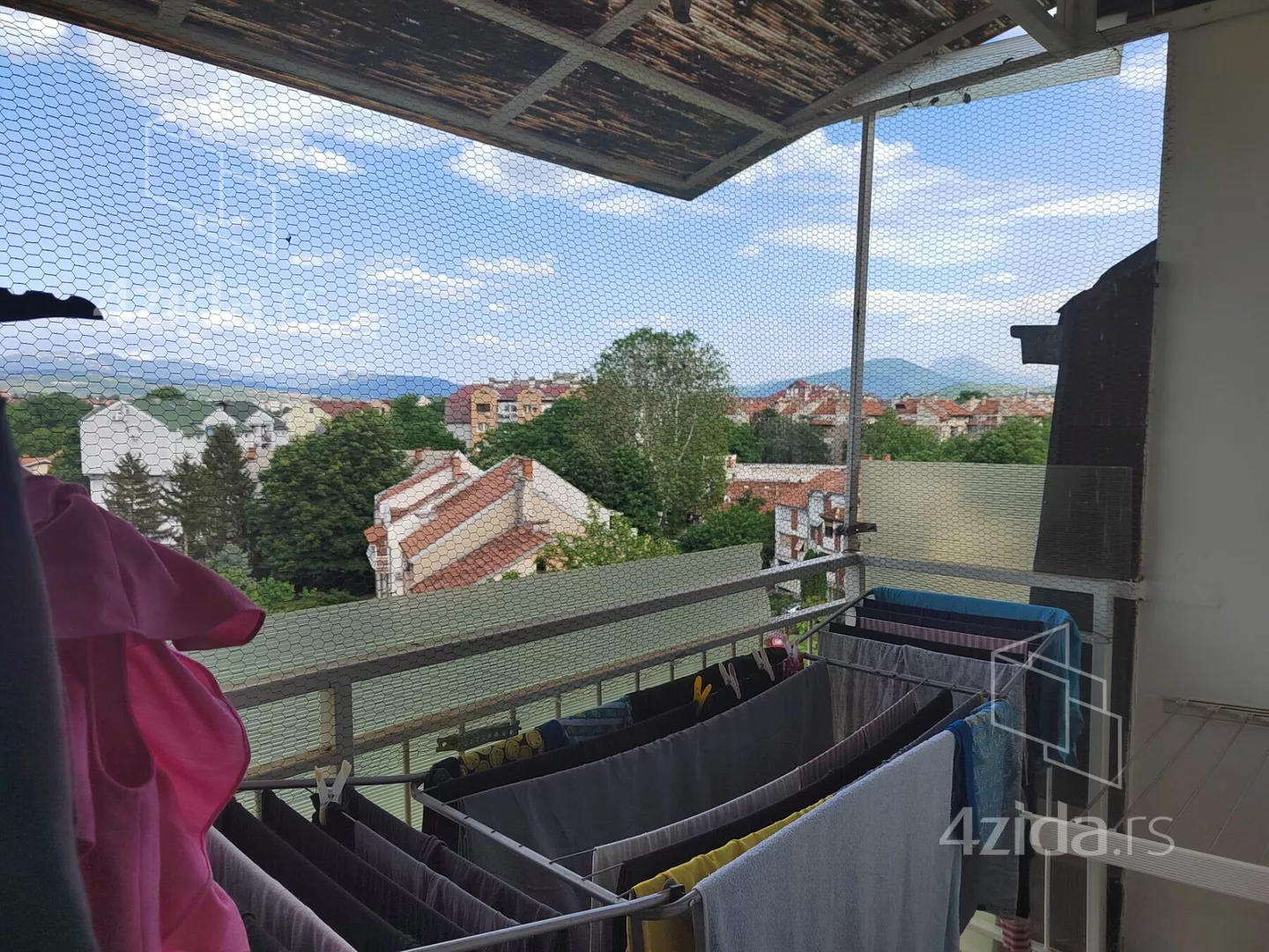 Petosoban stan | 4zida