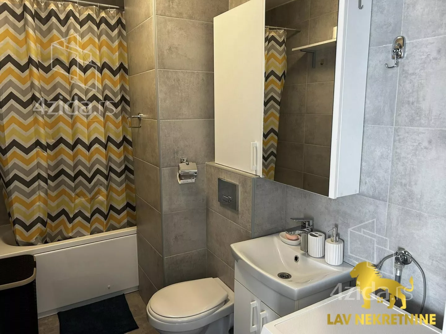 Jednoiposoban stan | 4zida