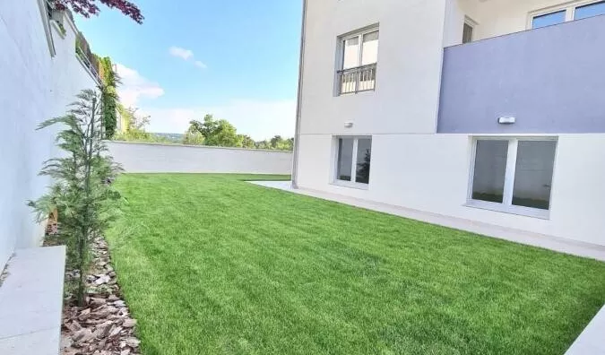 Šestosoban stan | 4zida