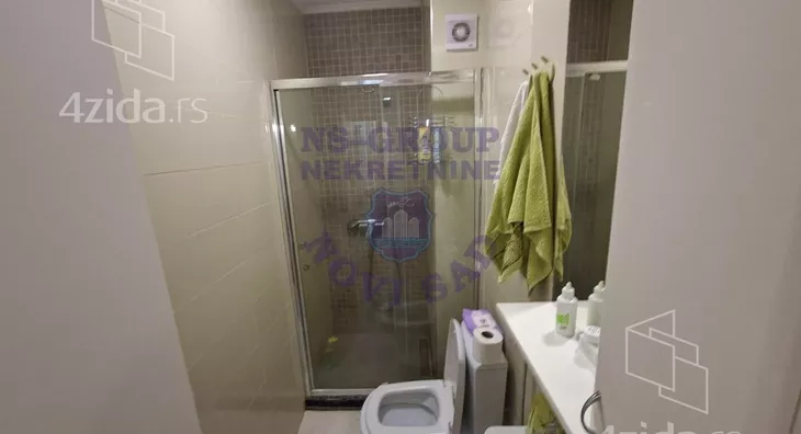 Četvoroiposoban stan | 4zida