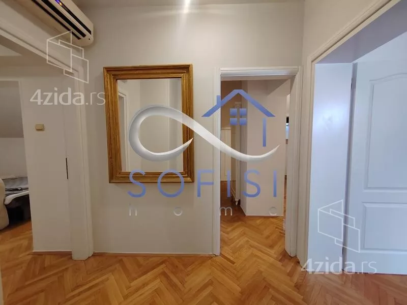 Četvoroiposoban stan | 4zida