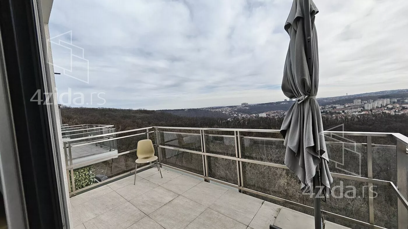 Četvoroiposoban stan | 4zida