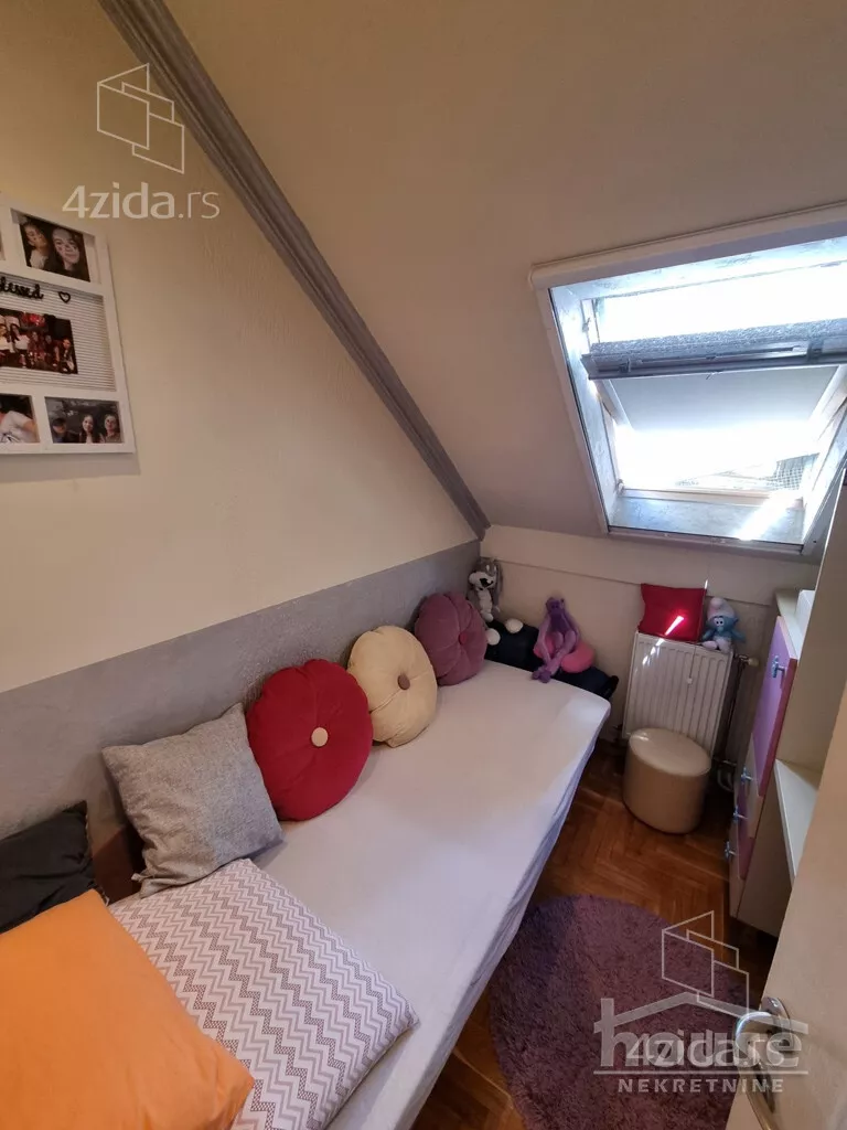 Troiposoban stan | 4zida