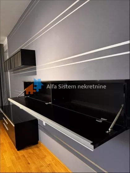 Stepa Stepanović | 4zida.rs