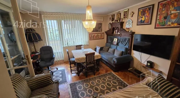 Troiposoban stan | 4zida