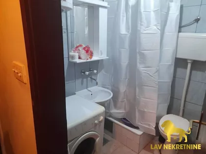 JUG BOGDANA | 4zida.rs