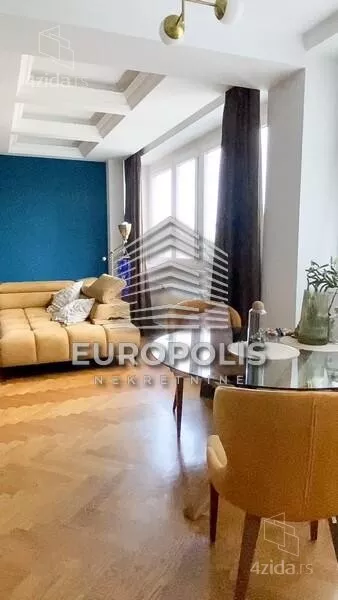 Četvoroiposoban stan | 4zida