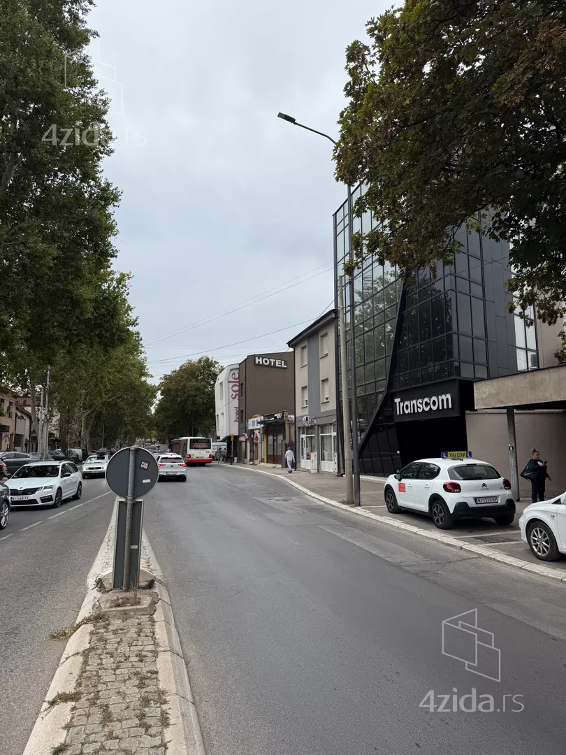 Poslovni prostor | 4zida