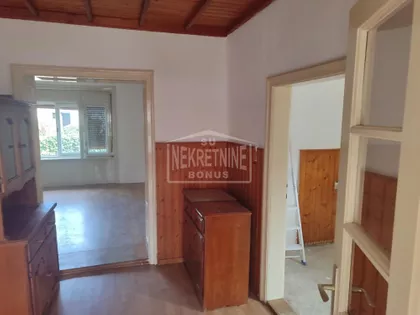 Mali Radanovac | 4zida.rs