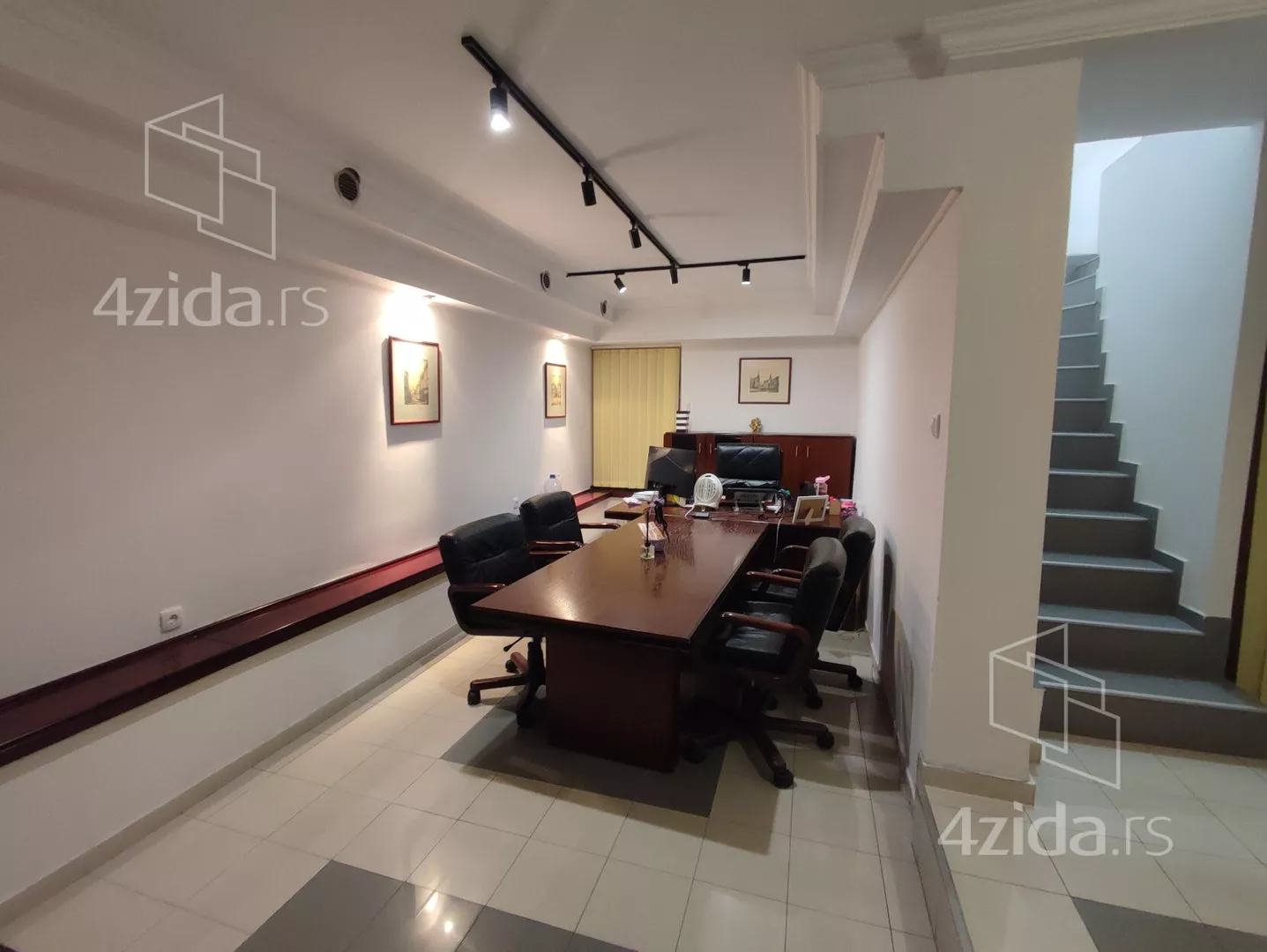 Lokal | 4zida