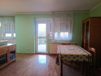 Sremčica | 4zida.rs