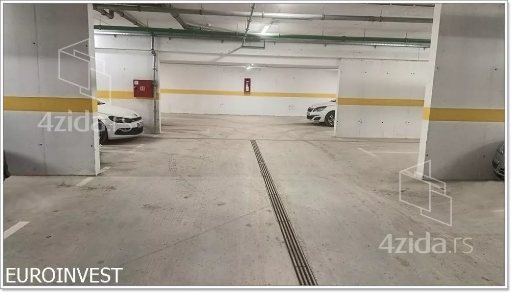 Garaža | 4zida