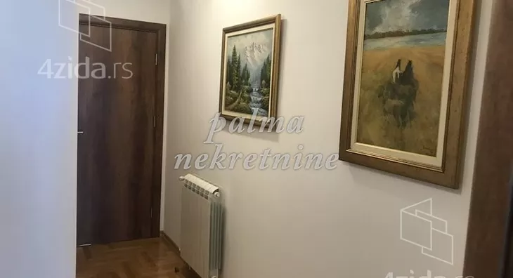 Petosoban stan | 4zida