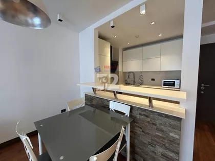 Trešnjinog cveta | 4zida.rs