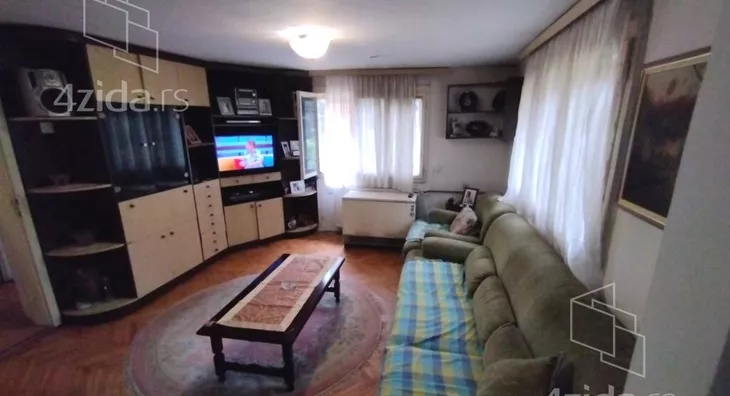 3-etažna kuća | 4zida