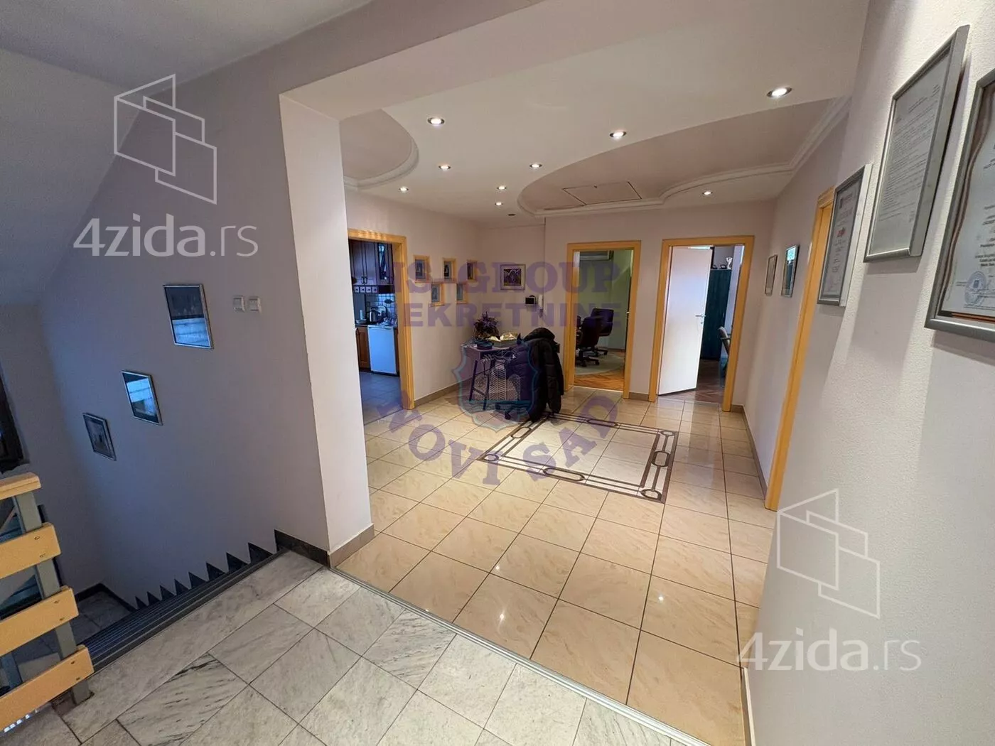 Poslovni prostor | 4zida