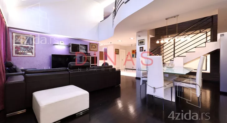 Šestosoban stan | 4zida