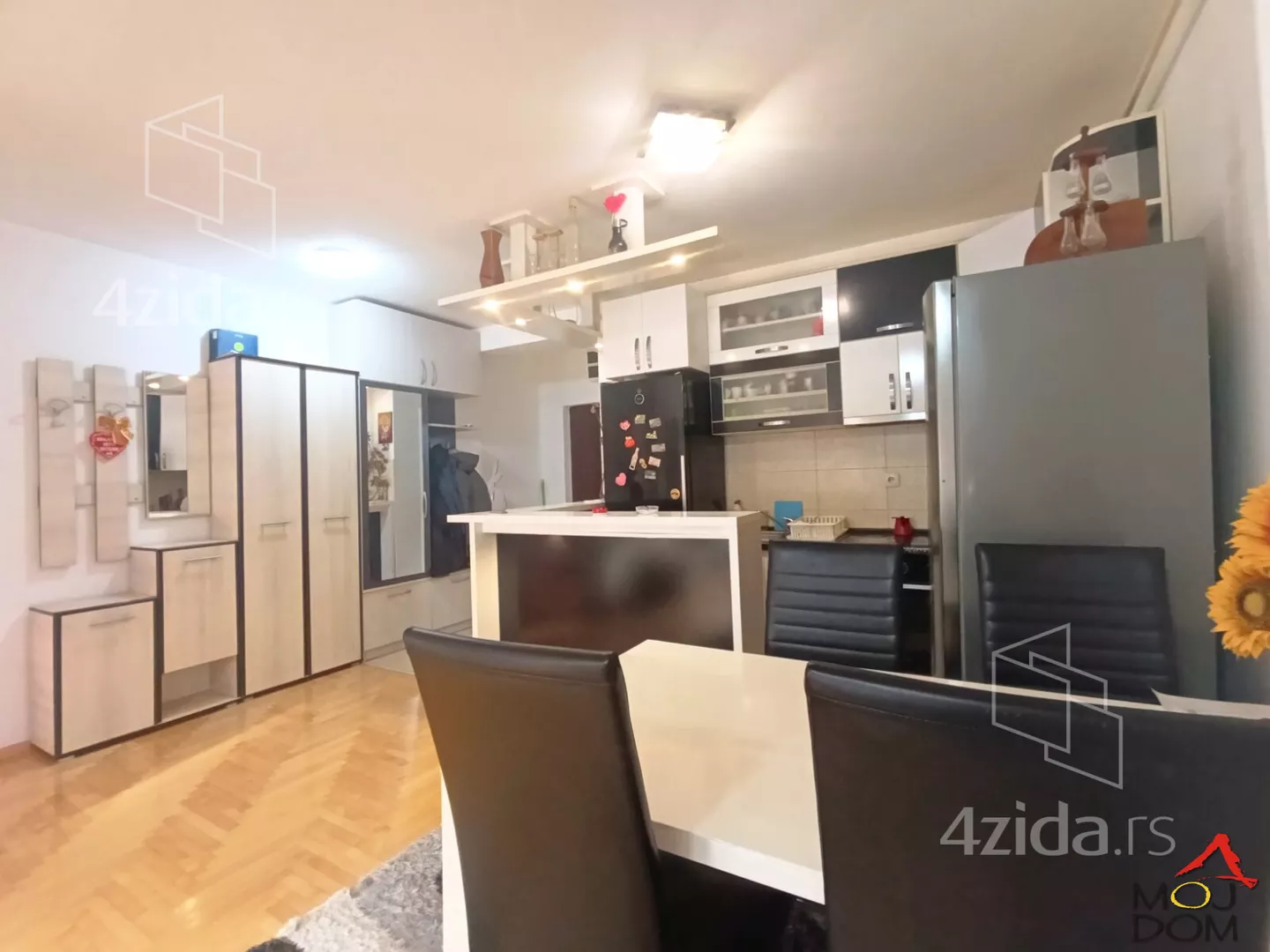 Dvoiposoban stan | 4zida