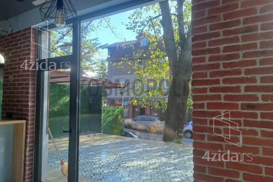 Lokal | 4zida