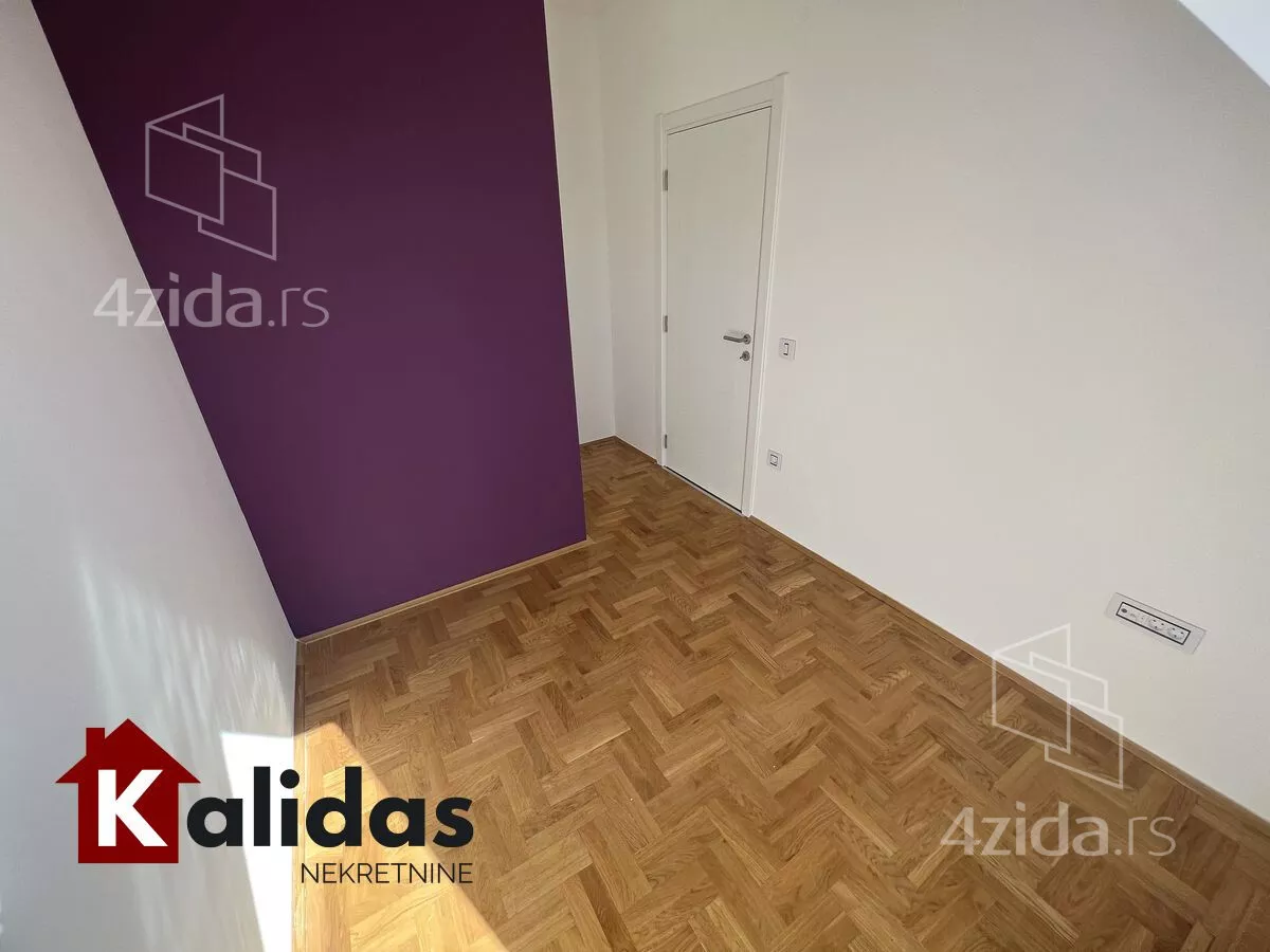 Šestosoban stan | 4zida