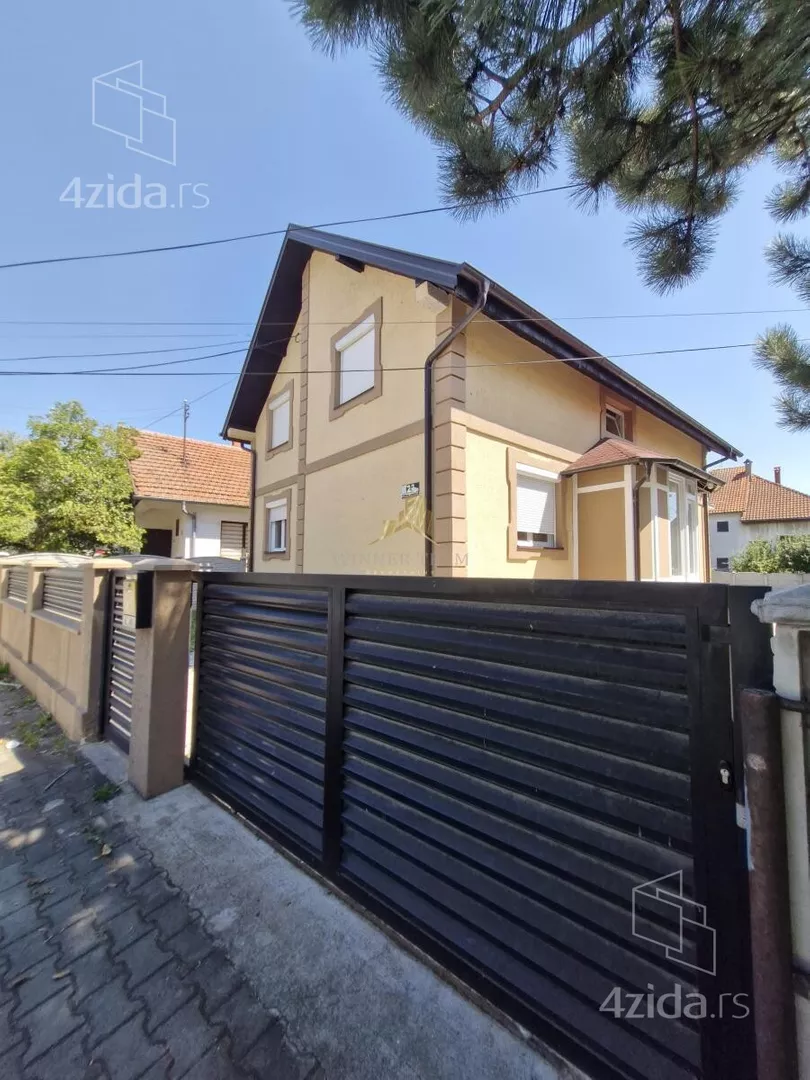 Kuća | 4zida