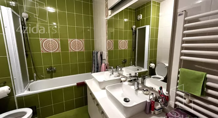 Troiposoban stan | 4zida